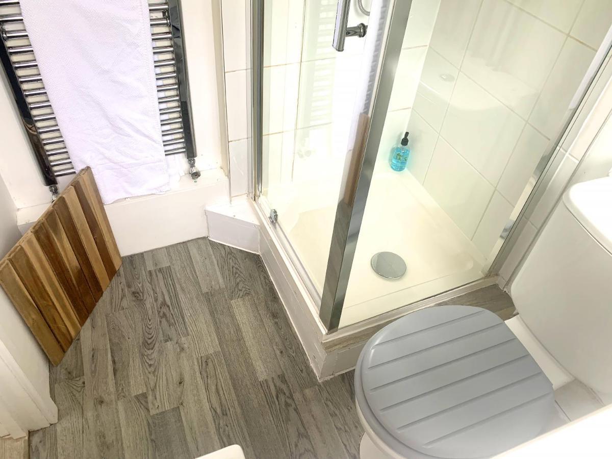 Stay In The Heart Of York At The Hampden - Free Parking - York Holiday Home Exterior foto