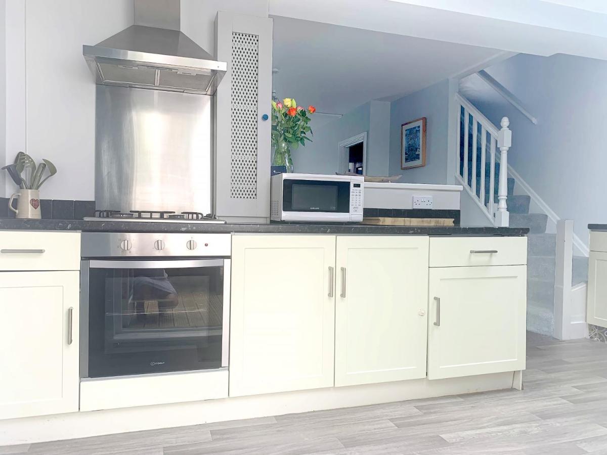 Stay In The Heart Of York At The Hampden - Free Parking - York Holiday Home Exterior foto